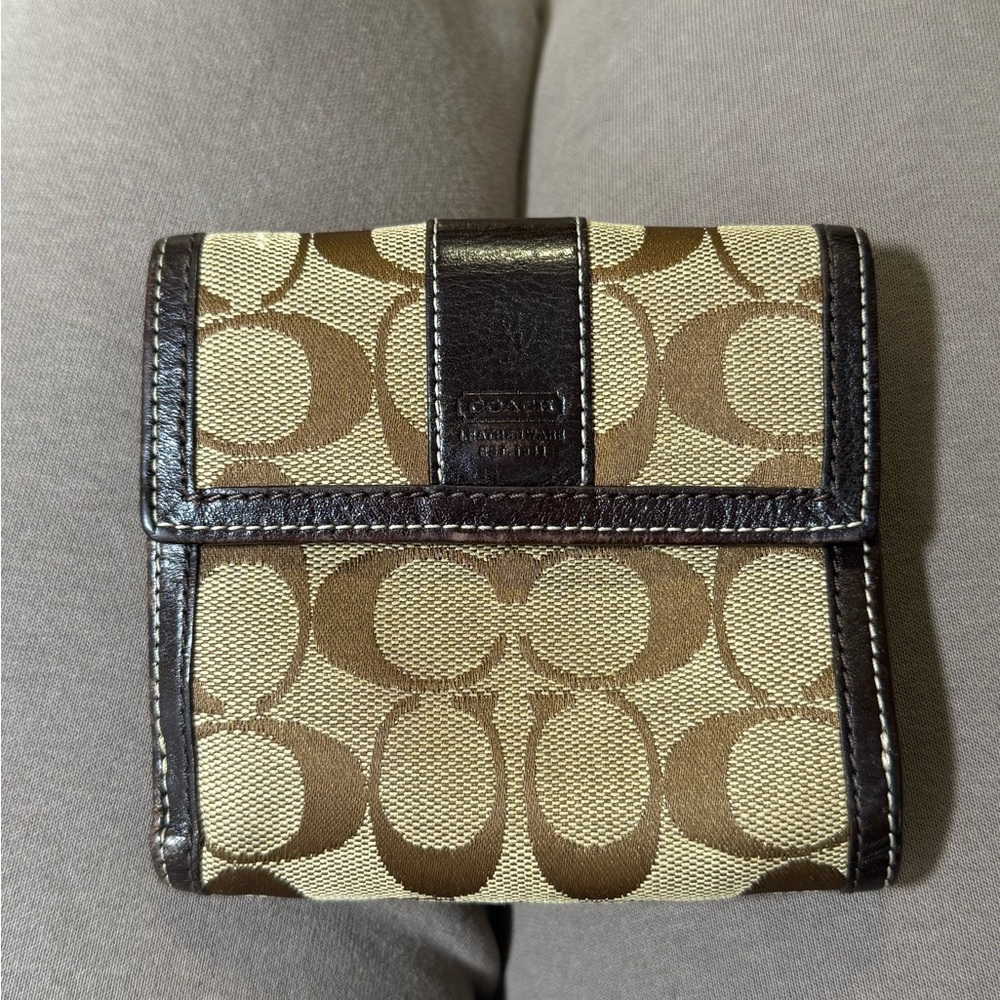 Vintage Coach Signature Brown and Cream Wallet